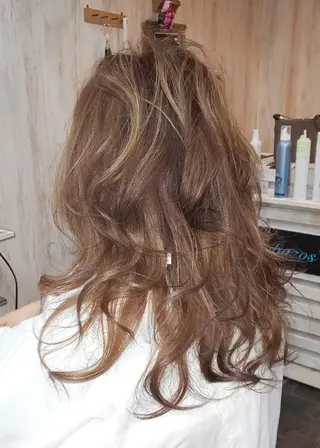 カラー Blue-topazos所属・斉藤 啓太のヘアスタイル