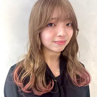 セミロング カラー デザインカラー/パー マ🦖外岡咲希🦖のヘアスタイル