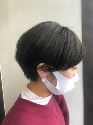 ショート カラー モリオフロムロンドン池袋店所属・冨永 さやかのヘアスタイル
