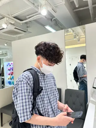 ショート パーマ メンズ フェザーパーマ職人 🪶ryosukeのヘアスタイル