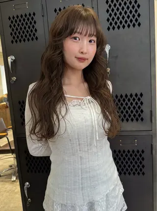 ロング カラー siki akariのヘアスタイル