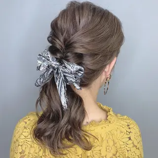 ヘアアレンジ ハリウッドブロウ LAID BACKの眉毛・アイブロウイメージ