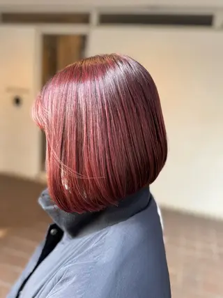 ショート カラー 前田 美桜のヘアスタイル