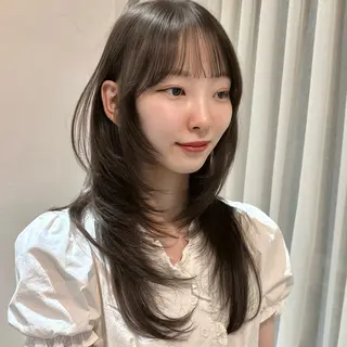 ロング 🌹ハッシュカット、 レイヤー韓国ヘア🌹のヘアスタイル