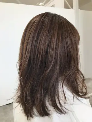 ミディアム カラー Adachi Fujikoのヘアスタイル