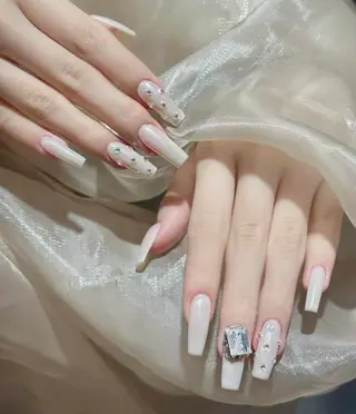 ネイル VIVIAN リサのネイルデザイン