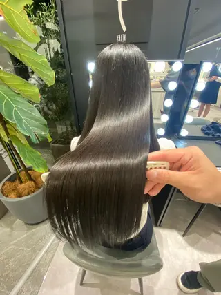 ロング ムトウセイマ/艶髪 /艶ケアWブリーチのヘアスタイル