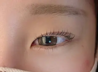 マツエク・マツパ 玉置 七海のヘアスタイル