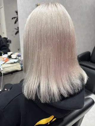 カラー セミロング 🦎白井  護🐍のヘアスタイル