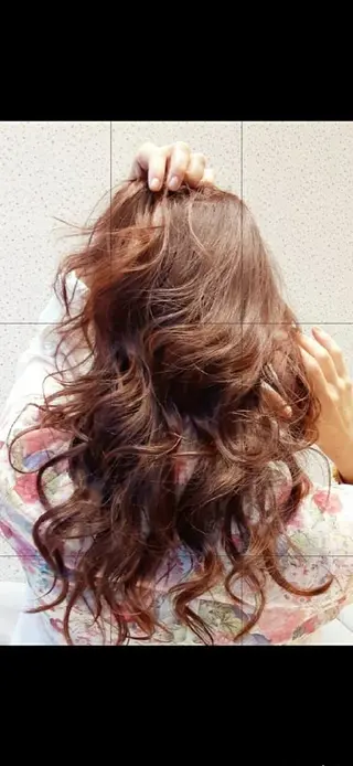 ロング カラー ヘアアレンジ 知念 香トータル ビューティー🌷のヘアスタイル