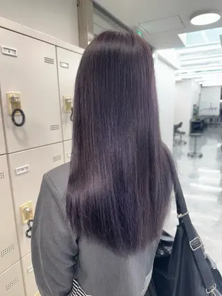 カラー niina🖤 暗髪×レイヤーのヘアスタイル