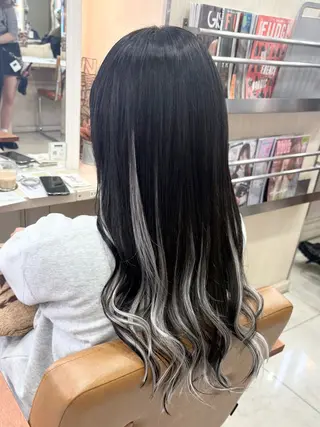 ロング ブロンドケアブリーチ カラーシールエクステのヘアスタイル