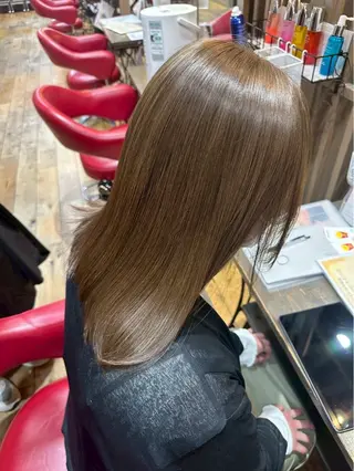 パーマ 壁 菜乃葉のヘアスタイル