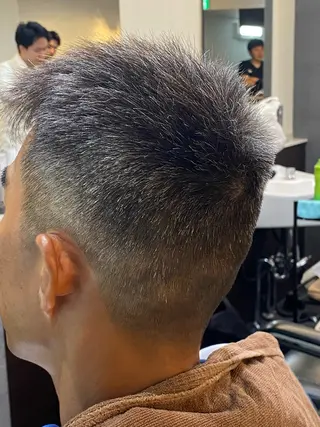 ショート メンズ 松岡 輝のヘアスタイル