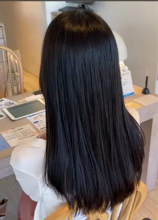 ロング 柳原 悠希のヘアスタイル