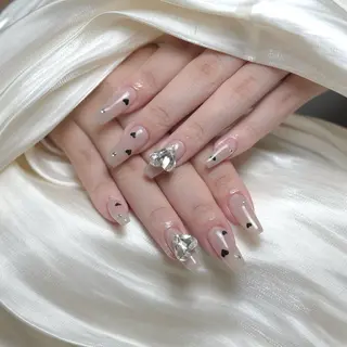 ネイル Maggie nailクロのネイルデザイン