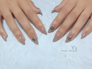 ネイル YUMI NAGAI  のネイルデザイン