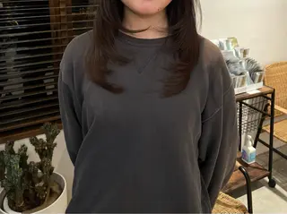 セミロング niuniu所属・萩原 見咲のヘアスタイル