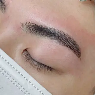 メンズ アイブロウ ルリアンチッタ 吉澤の眉毛・アイブロウイメージ