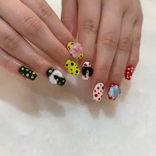 ネイル pool Yuzu🌷のネイルデザイン