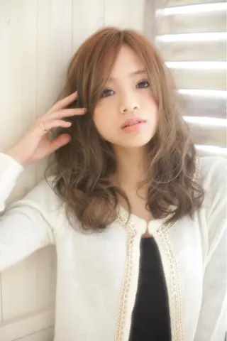 セミロング カラー 龍 門のヘアスタイル