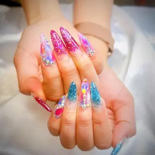 ネイル hair&nail ROOTS所属・ﾍｱﾒｲｸ&ﾈｲﾙ ♥️Azuのネイルデザイン