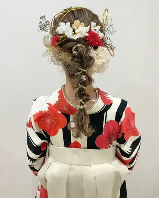 ヘアアレンジ 楢本 彩耶のネイルデザイン