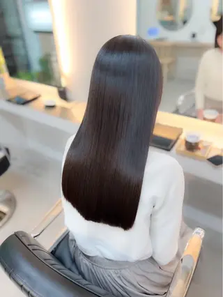 ロング 土居 悠梨のヘアスタイル