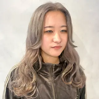 セミロング カラー デザインカラー/パー マ🦖外岡咲希🦖のヘアスタイル