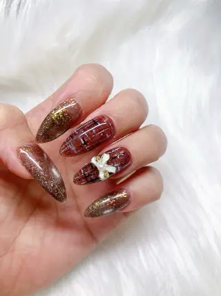 ネイル ECLAT エクラ所属・寺山 千鶴のネイルデザイン