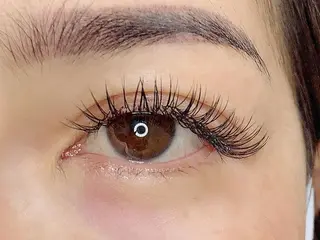 マツエク・マツパ nuna池袋 mokaのマツエク・マツパデザイン