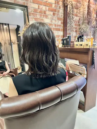 ミディアム ✨ミニモ限定価格◎ ブリーチ無しカラーのヘアスタイル