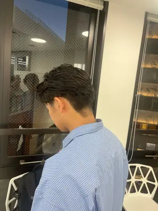 メンズ ユイ☆ハイトーン ☆ブリーチデザインのヘアスタイル