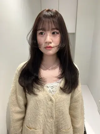 ロング 透け感カラー / ストレート/ハルカのヘアスタイル