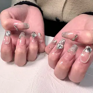 ネイル RIEKO🍒 ワンホン♡推しネイルのネイルデザイン