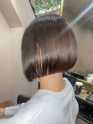 セミロング _White所属・ＳＨＩ ＺＵのヘアスタイル