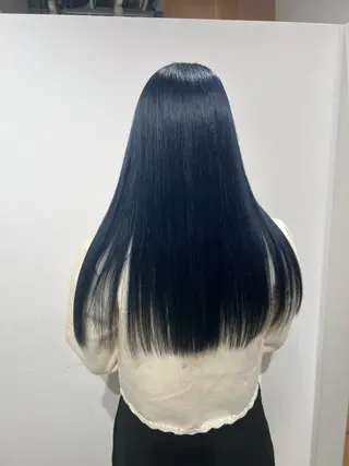 ロング 艶髪 RYOSEIのヘアスタイル