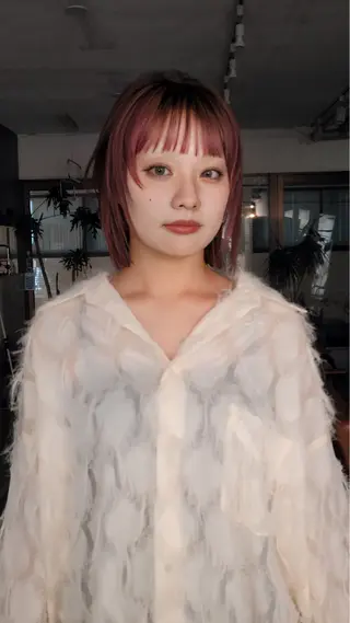 ショート udaハイトーン /ボブ/レイヤーのヘアスタイル