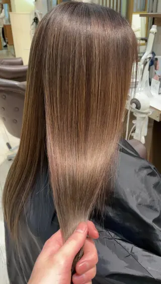 ロング カラー 安田 蓮のヘアスタイル