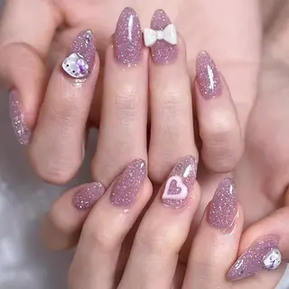 ミディアム DIAMOND Nail☁️のネイルデザイン