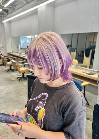 ショート カラー SALOWIN柏Suite所属・柏最安値インナー/ イヤリング/岡本智樹のヘアスタイル