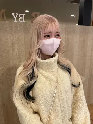 ロング アールバイニーナ所属・R by NINA アールバイニーナのヘアスタイル