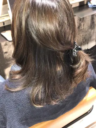 セミロング カラー 【デザイナー】田中 美生のヘアスタイル