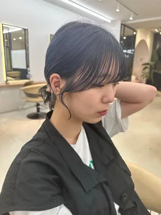 ミディアム 似合わせカットが 得意な美容師のヘアスタイル