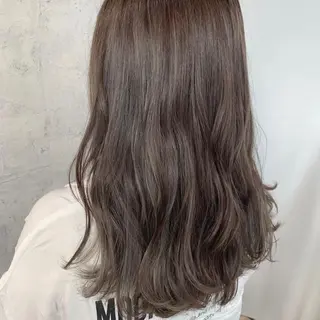 セミロング カラー LOST CITY 横浜所属・🪐脱白髪染め 🪐松尾菜々美のヘアスタイル