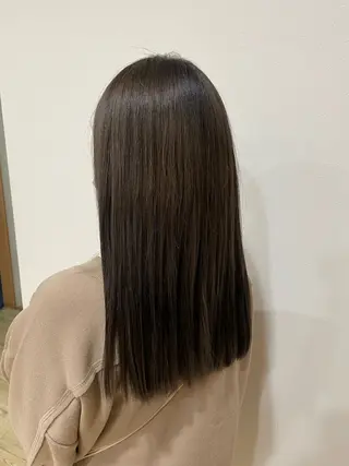 セミロング カラー 宮崎 英絵のヘアスタイル