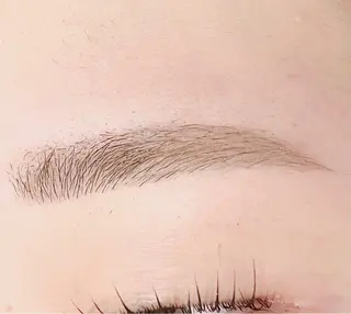 アイブロウ mecotto大宮店 店長MAKI似合わせのマツエク・マツパデザイン