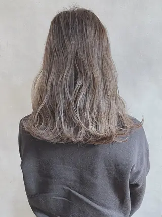 セミロング カラー パーマ _ WHITE三宮店のヘアスタイル