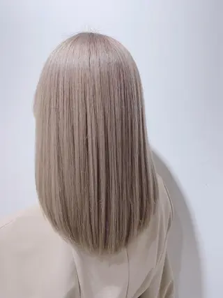 ミディアム カラー 崎山 紗吏のヘアスタイル