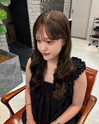 ロング un【アン】 Ebiのヘアスタイル